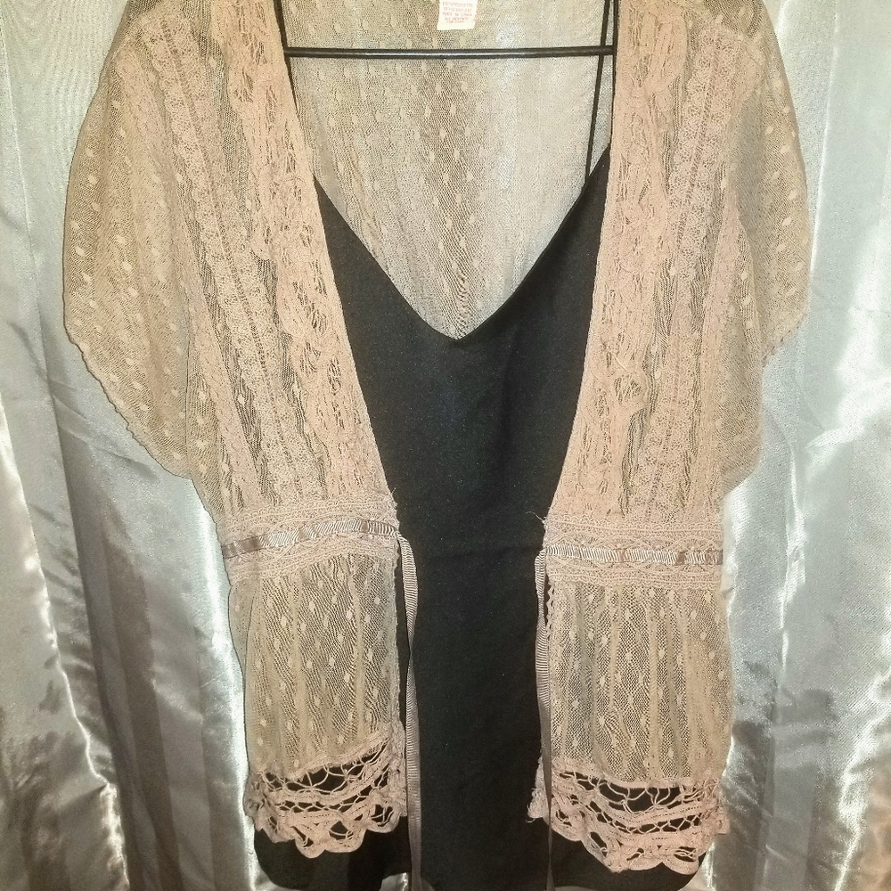 Flying Tomato nude lace shirt, sz L